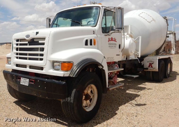 image for item DJ8985 2002 Sterling L9500  ready mix truck