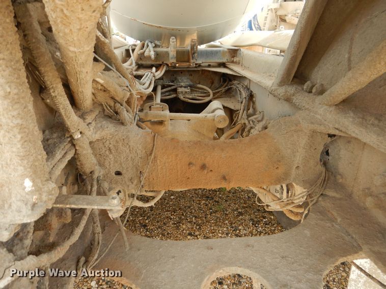 image for item DJ8985 2002 Sterling L9500  ready mix truck