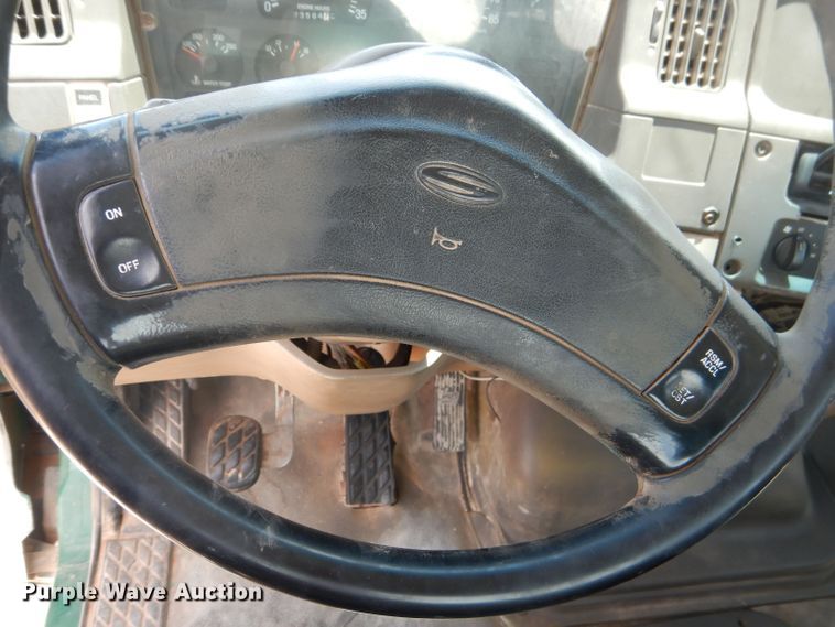 image for item DJ8985 2002 Sterling L9500  ready mix truck