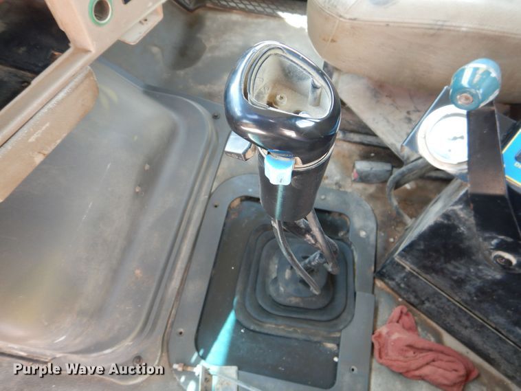 image for item DJ8985 2002 Sterling L9500  ready mix truck