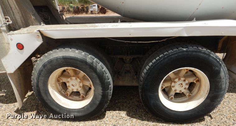 image for item DJ8985 2002 Sterling L9500  ready mix truck