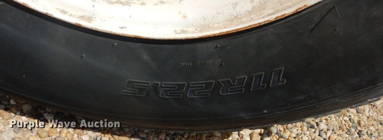 image for item DJ8985 2002 Sterling L9500  ready mix truck