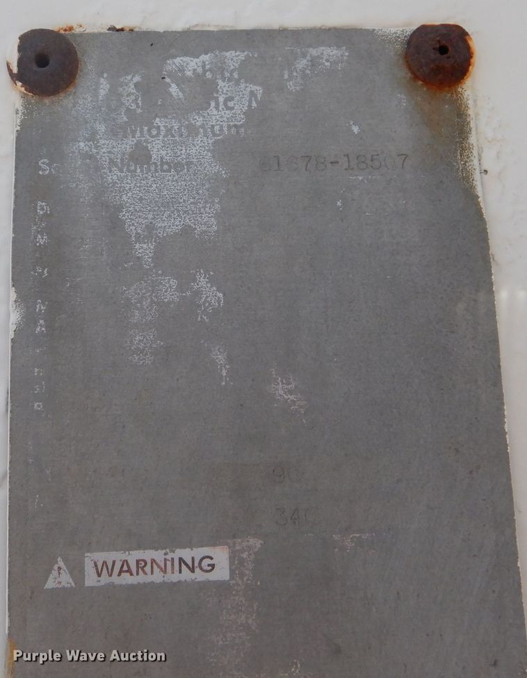 image for item DJ8985 2002 Sterling L9500  ready mix truck