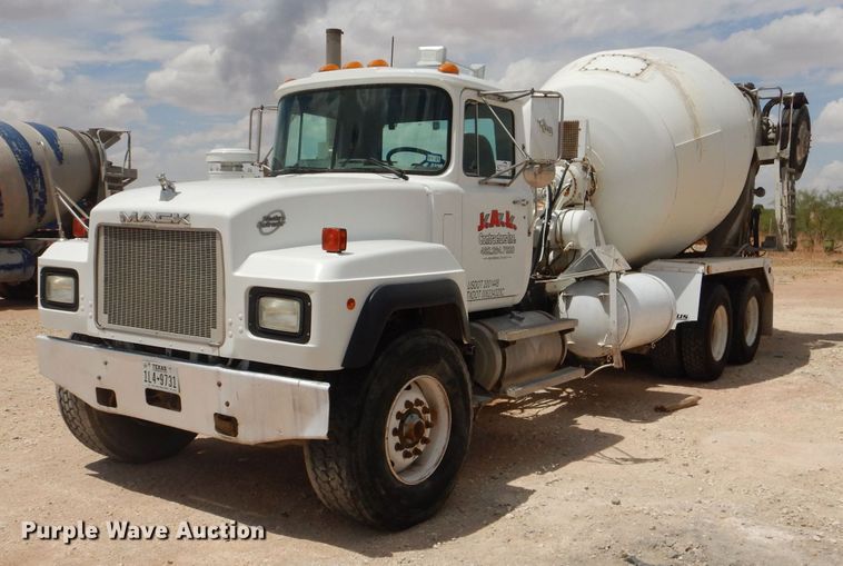 image for item DJ8986 1999 Mack RD690S  ready mix truck