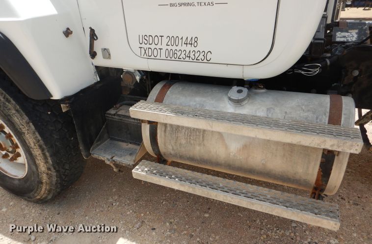 image for item DJ8986 1999 Mack RD690S  ready mix truck