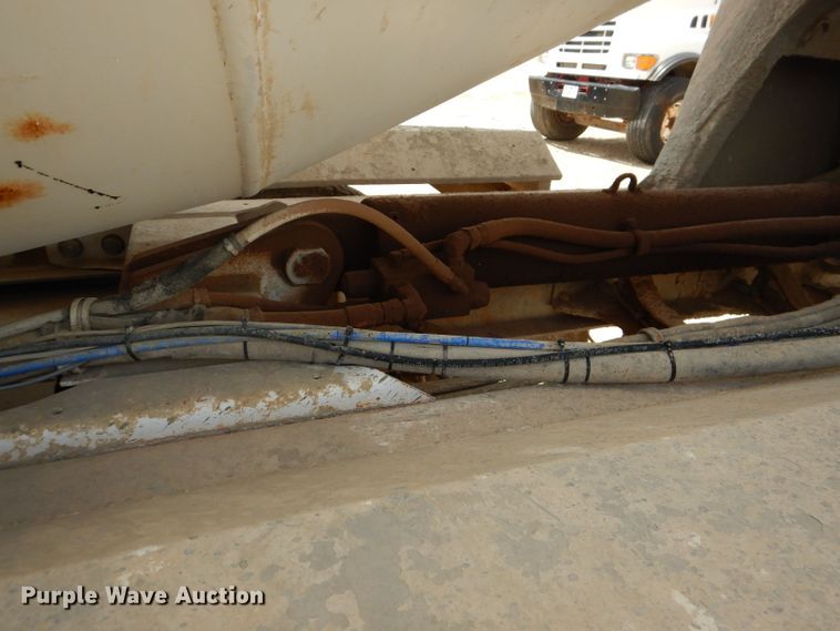 image for item DJ8986 1999 Mack RD690S  ready mix truck