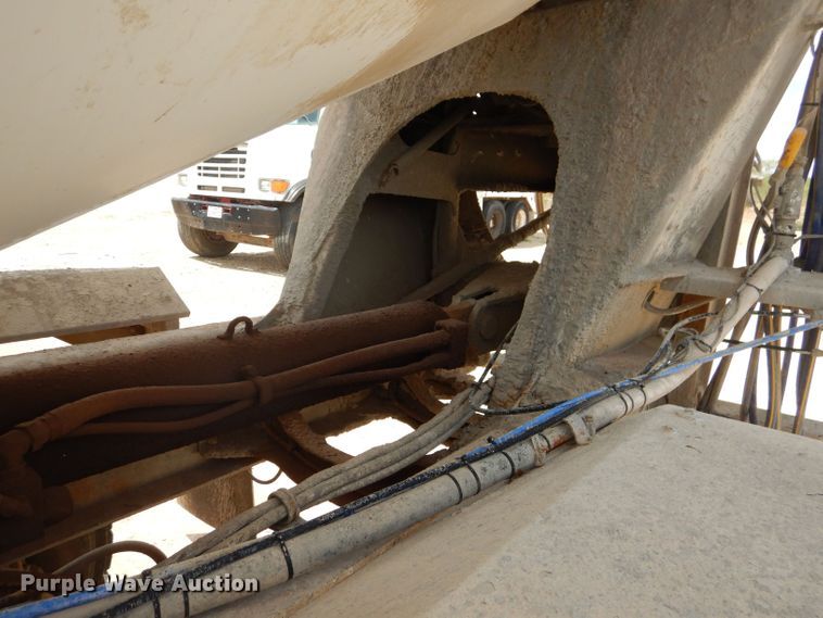 image for item DJ8986 1999 Mack RD690S  ready mix truck