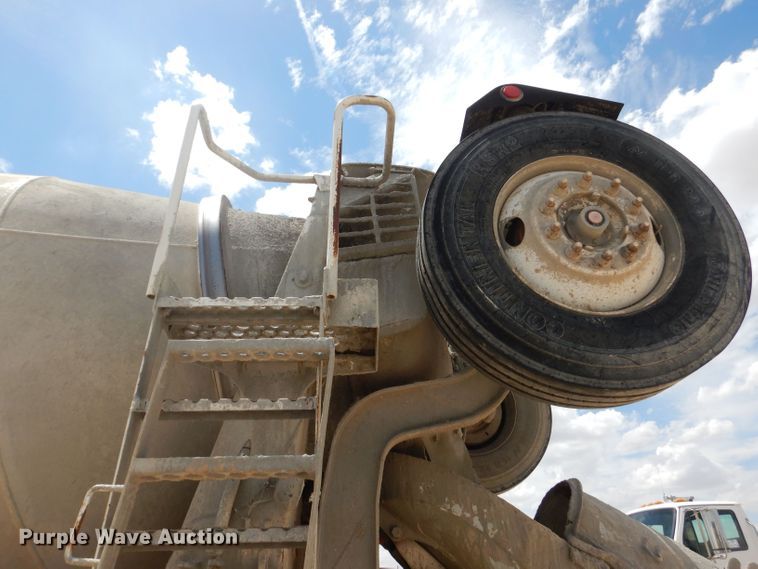 image for item DJ8986 1999 Mack RD690S  ready mix truck