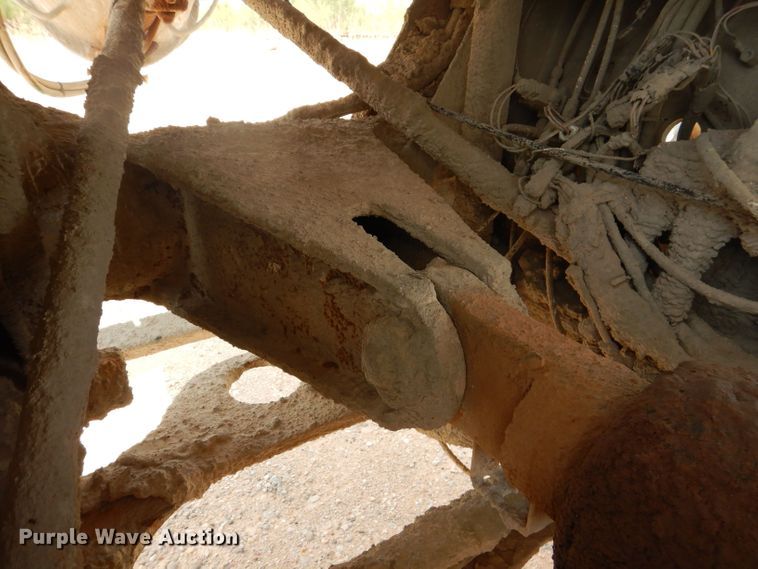 image for item DJ8986 1999 Mack RD690S  ready mix truck