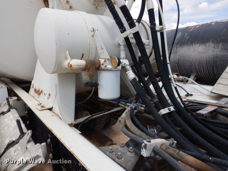 image for item DJ8986 1999 Mack RD690S  ready mix truck