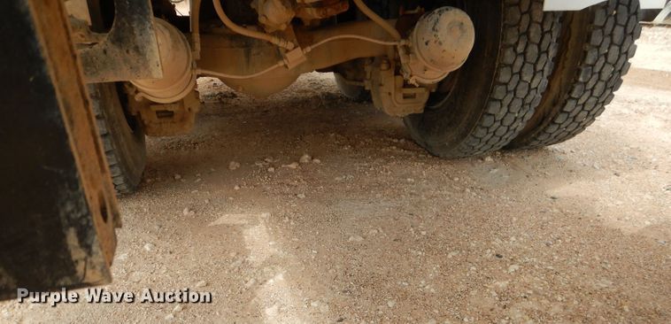 image for item DJ8986 1999 Mack RD690S  ready mix truck