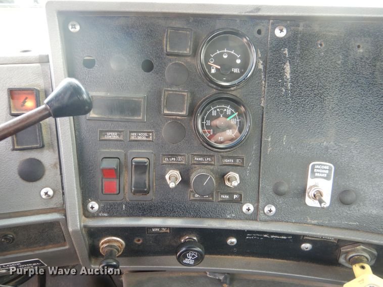 image for item DJ8986 1999 Mack RD690S  ready mix truck