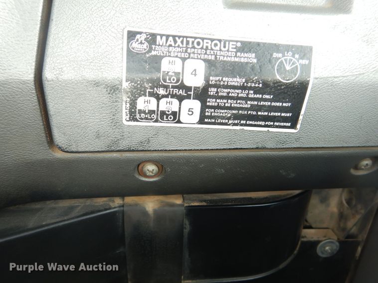 image for item DJ8986 1999 Mack RD690S  ready mix truck