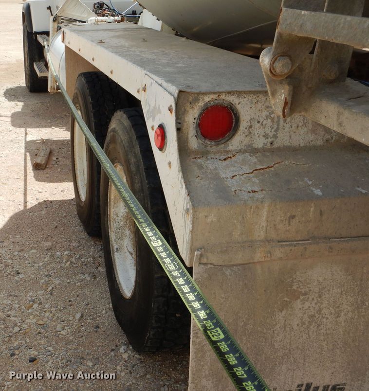 image for item DJ8986 1999 Mack RD690S  ready mix truck