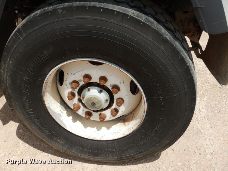 image for item DJ8986 1999 Mack RD690S  ready mix truck