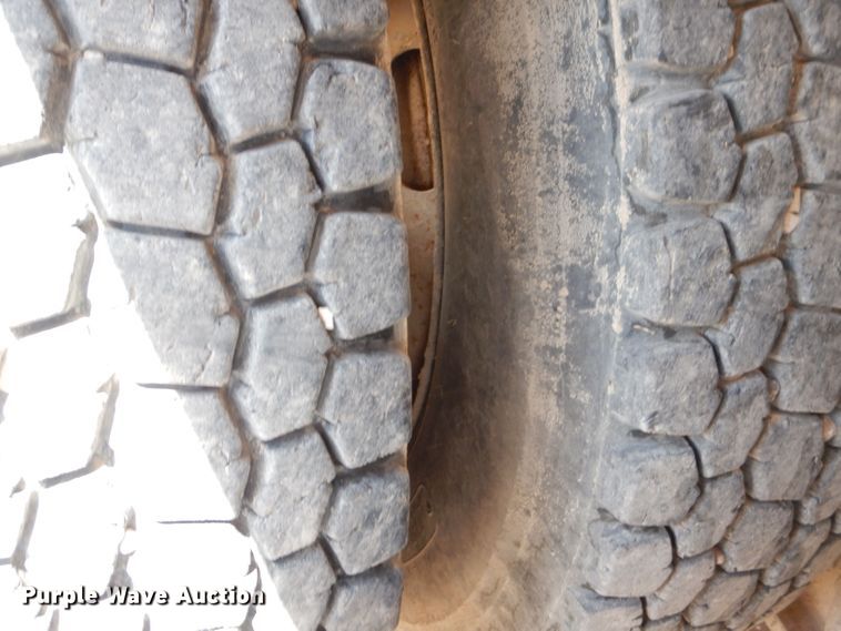 image for item DJ8986 1999 Mack RD690S  ready mix truck