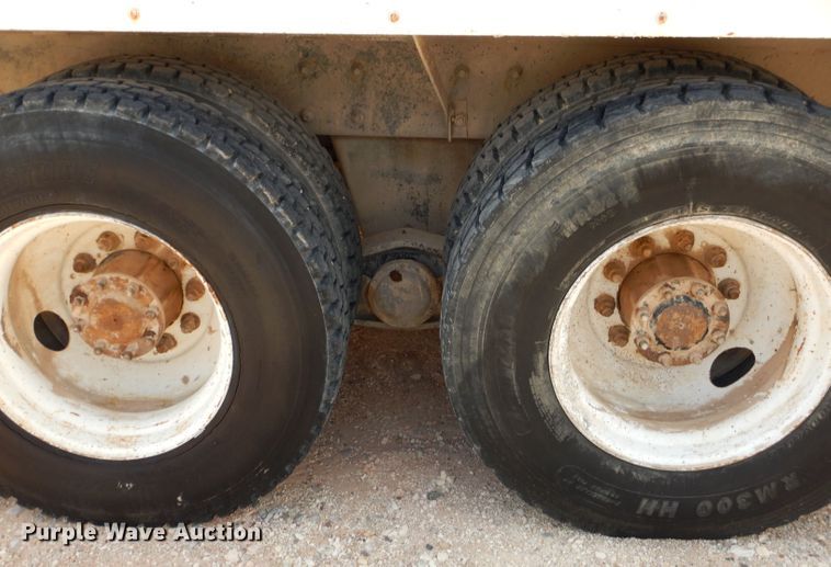 image for item DJ8986 1999 Mack RD690S  ready mix truck