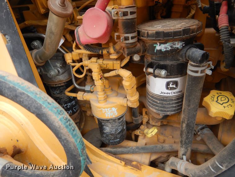 image for item DJ8991 2015 John Deere 310SL  backhoe