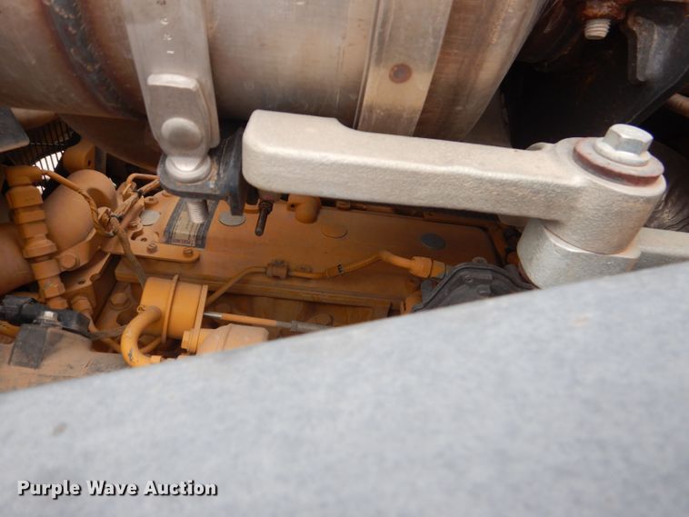 image for item DJ8991 2015 John Deere 310SL  backhoe