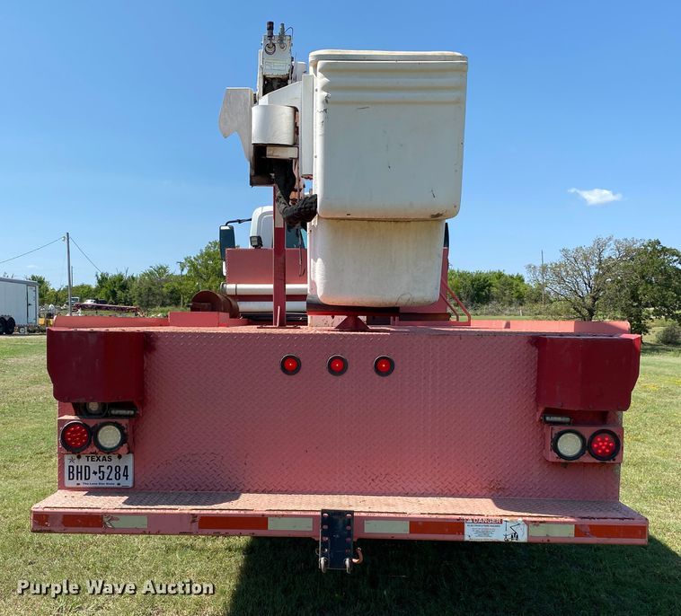 image for item DK6455 2003 International 7400  bucket truck