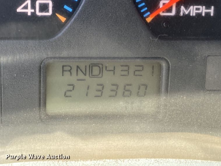 image for item DK6455 2003 International 7400  bucket truck