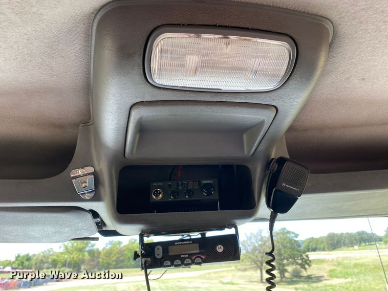 image for item DK6455 2003 International 7400  bucket truck