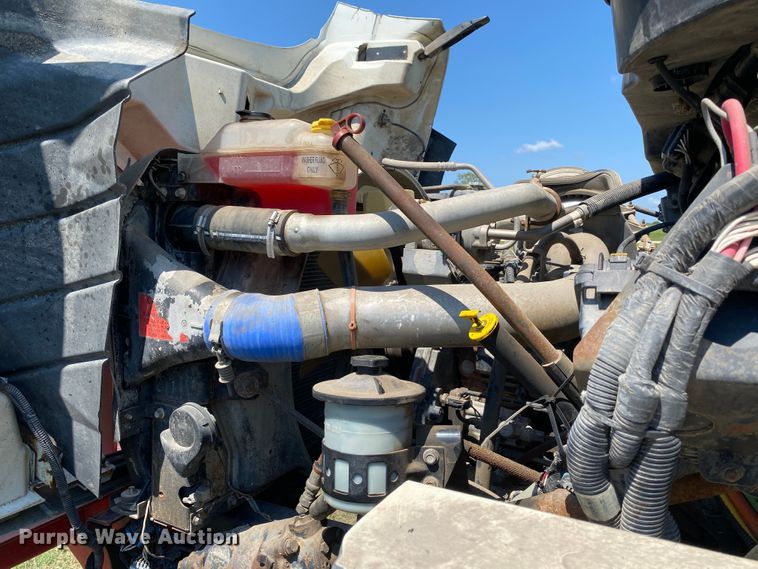 image for item DK6455 2003 International 7400  bucket truck