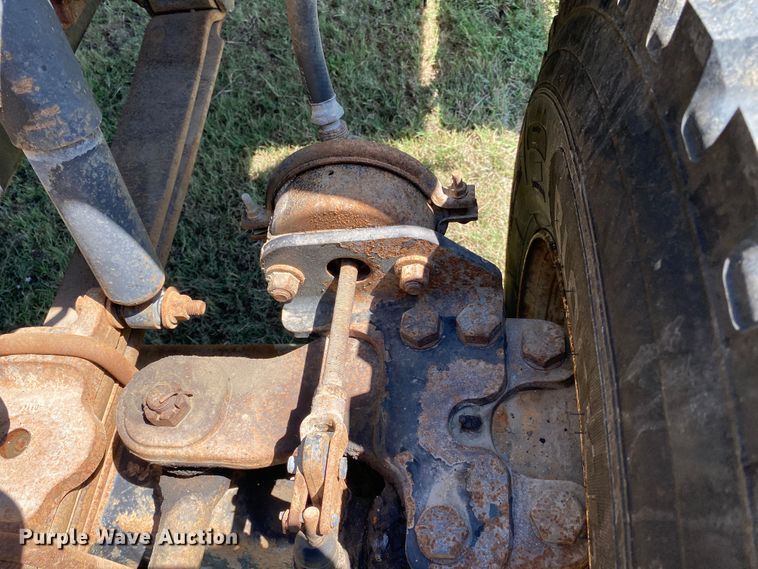 image for item DK6455 2003 International 7400  bucket truck