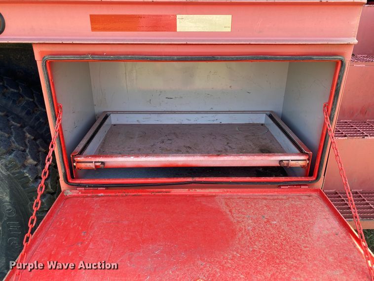 image for item DK6455 2003 International 7400  bucket truck