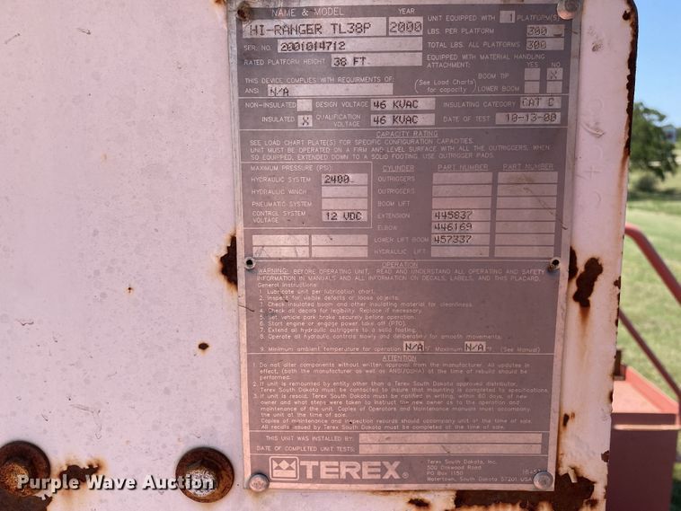 image for item DK6455 2003 International 7400  bucket truck