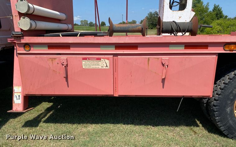 image for item DK6455 2003 International 7400  bucket truck