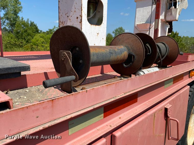 image for item DK6455 2003 International 7400  bucket truck