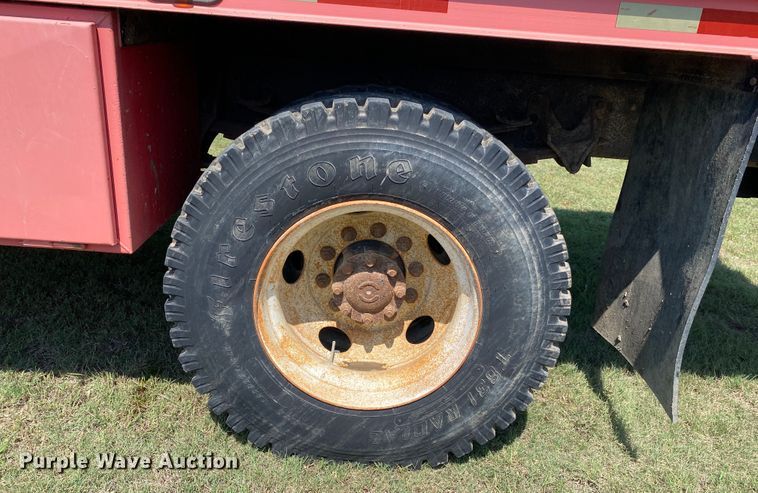 image for item DK6455 2003 International 7400  bucket truck