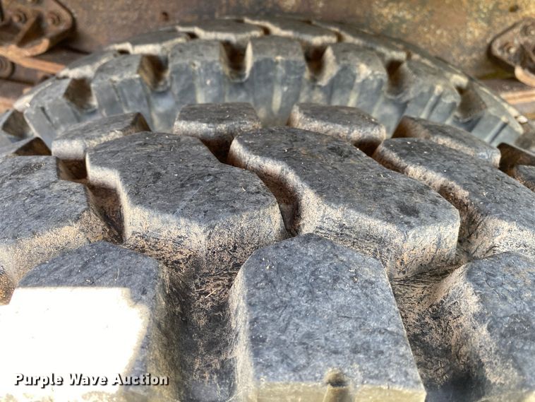 image for item DK6455 2003 International 7400  bucket truck