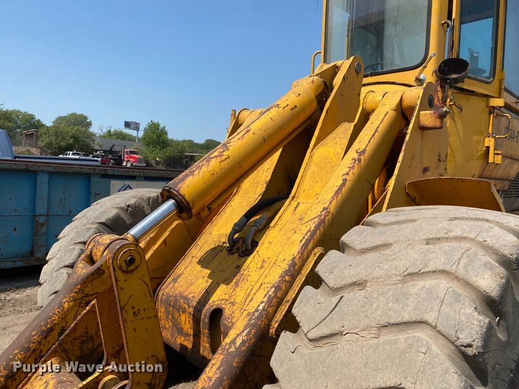 image for item DK6470 1979 John Deere 644B  wheel loader