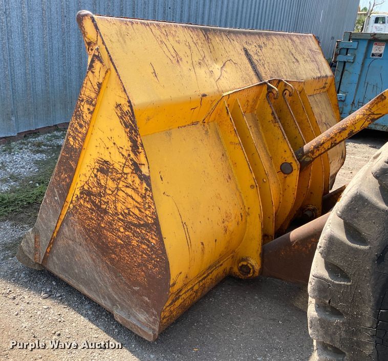 image for item DK6470 1979 John Deere 644B  wheel loader