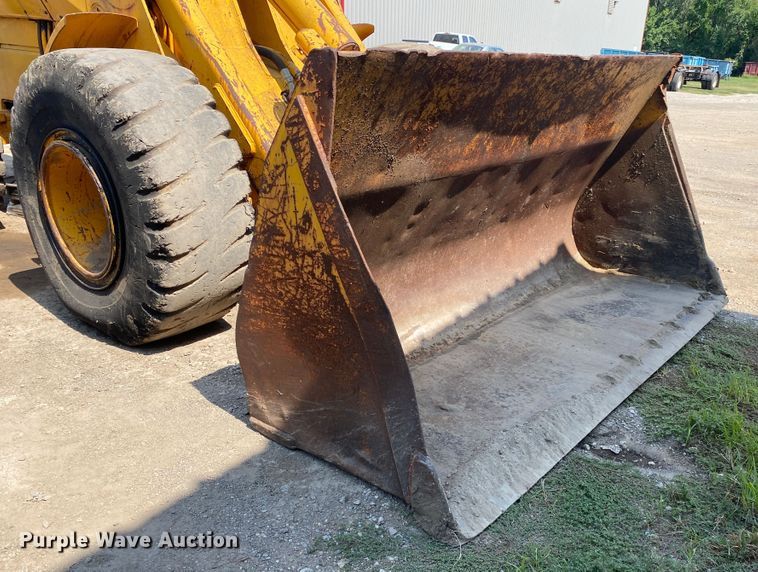 image for item DK6470 1979 John Deere 644B  wheel loader