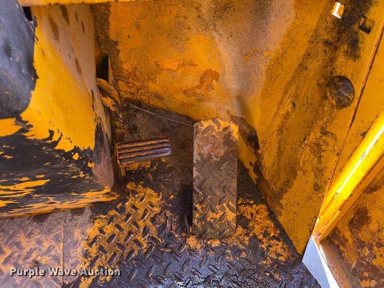 image for item DK6470 1979 John Deere 644B  wheel loader