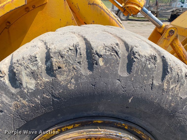 image for item DK6470 1979 John Deere 644B  wheel loader