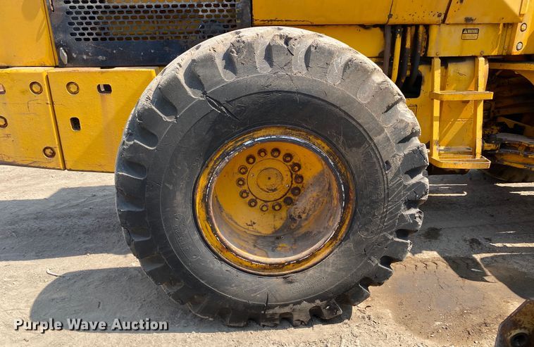 image for item DK6470 1979 John Deere 644B  wheel loader