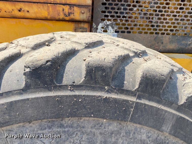 image for item DK6470 1979 John Deere 644B  wheel loader