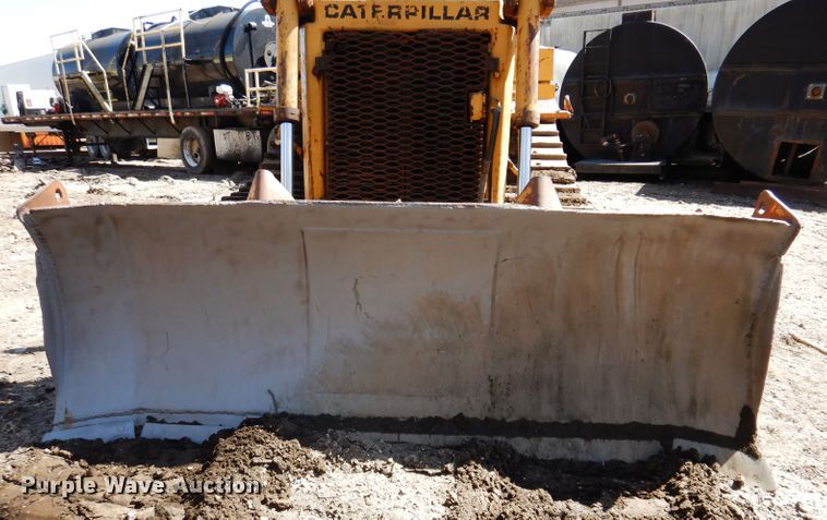 image for item DL5980 1986 Caterpillar D6H  dozer