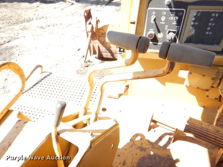 image for item DL5980 1986 Caterpillar D6H  dozer