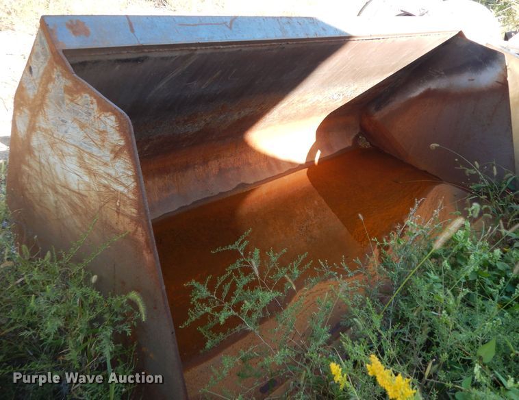 image for item DM3135 Bobcat  bucket