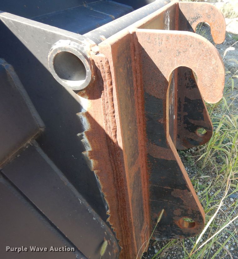 image for item DM3135 Bobcat  bucket