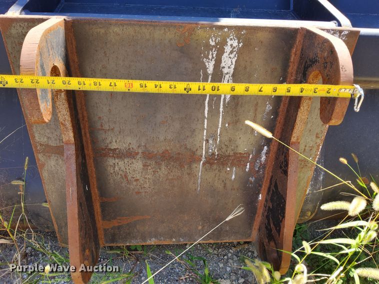 image for item DM3135 Bobcat  bucket