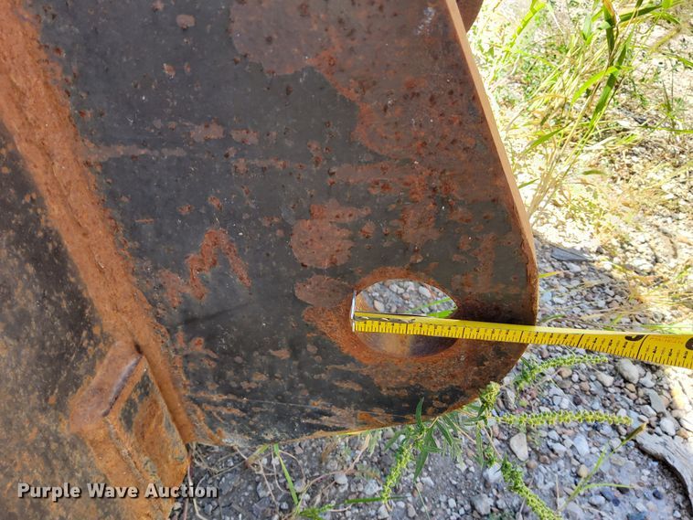 image for item DM3135 Bobcat  bucket