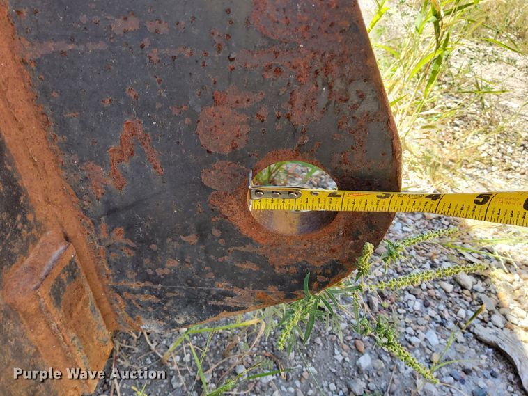 image for item DM3135 Bobcat  bucket