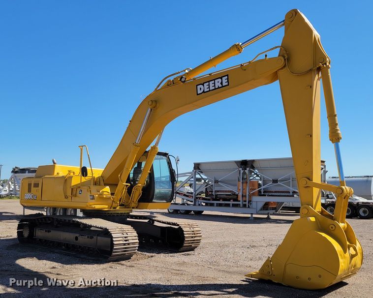 image for item DM8014 2002 John Deere 330C LC  excavator