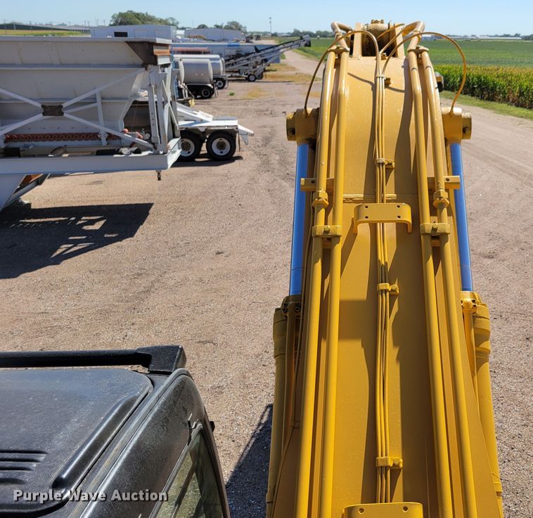 image for item DM8014 2002 John Deere 330C LC  excavator